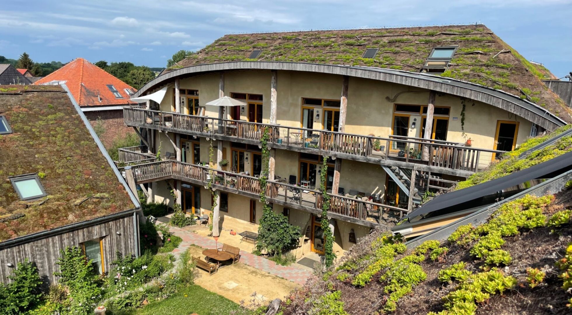 Cohousing De Okelaar, een project waar biofiel design centraal staat.